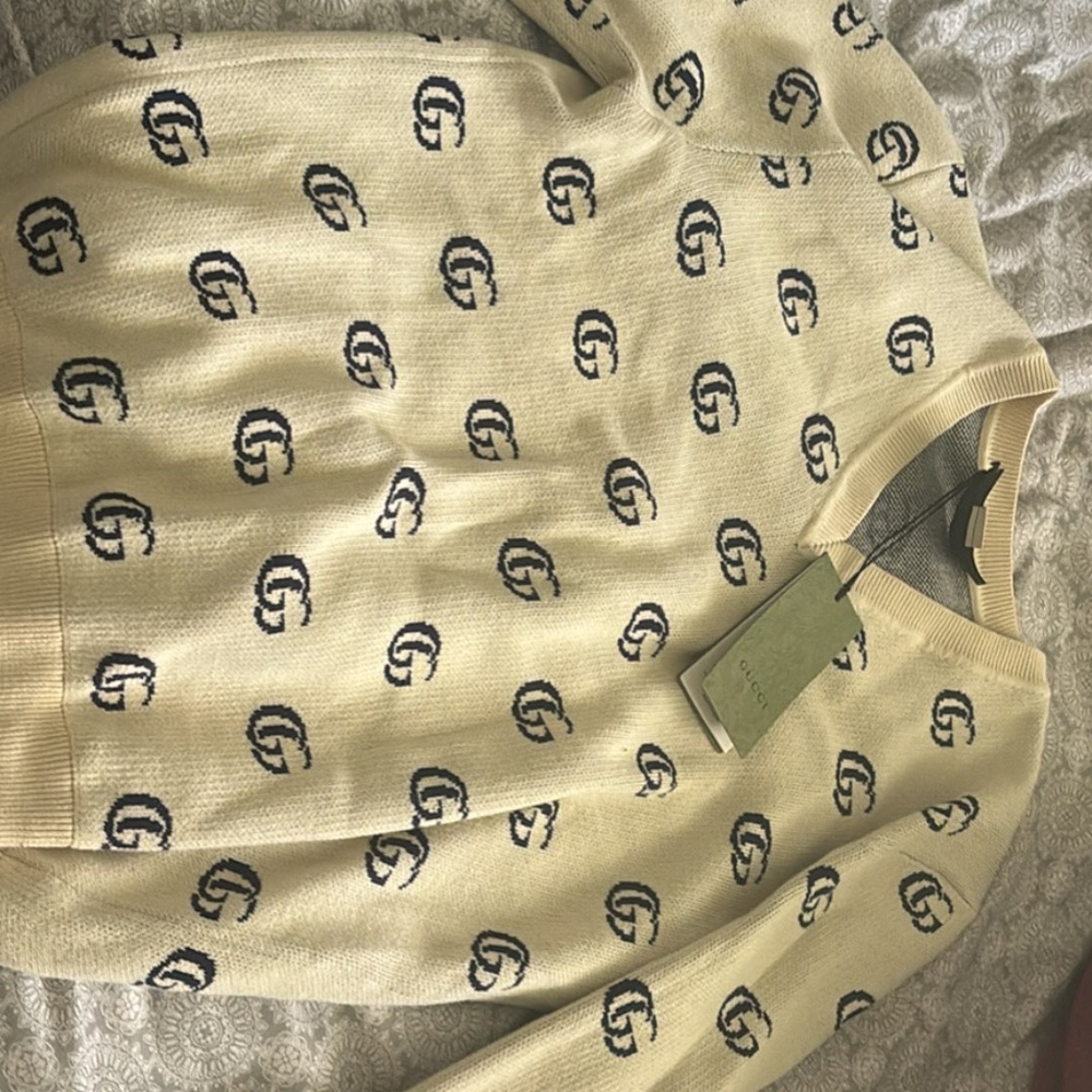 Gucci sweater